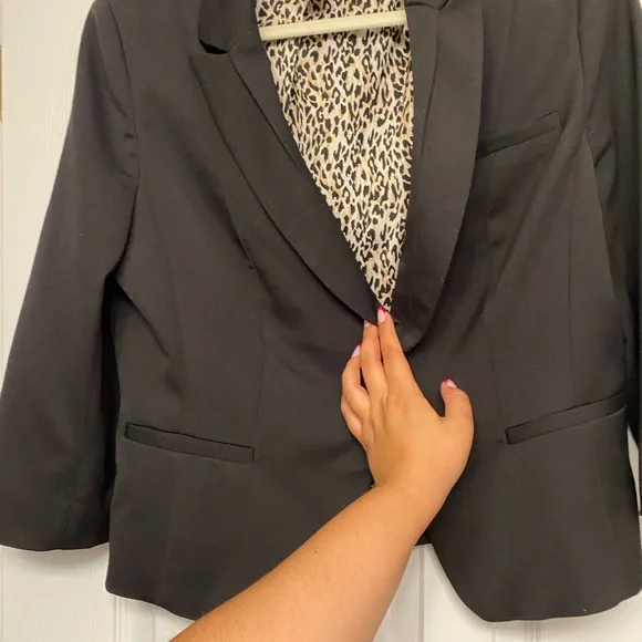 Black blazer with quarter sleeves - Picture 11 of 11